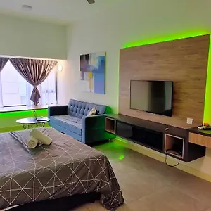 https://imperio-condominium-bathtub-infinity-pool-melaka-town.hotelsinmalacca.net